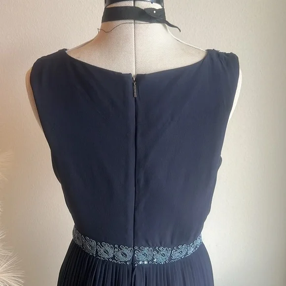 Tory Burch Silk Beaded Sequin Luxe Pleated Cocktail Dress in Navy Size 4 - Picture 7 of 16